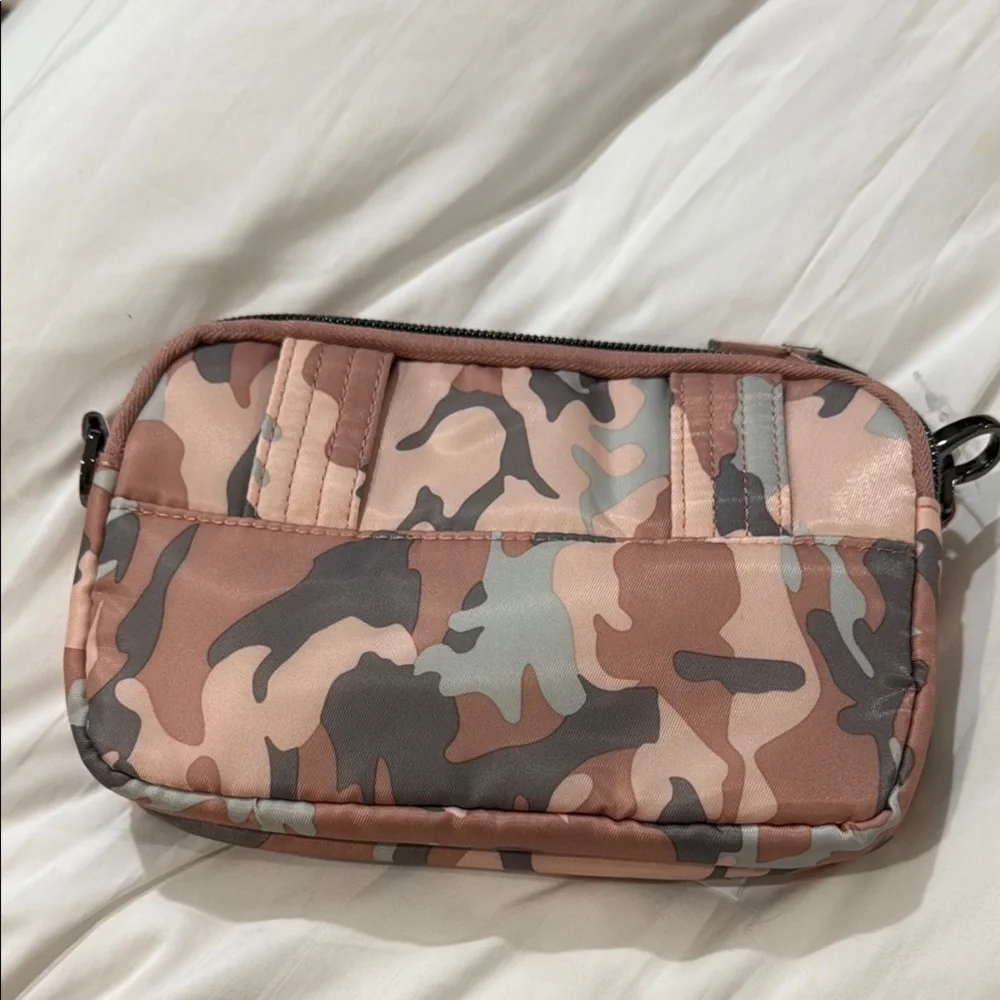 Lug Quilted Camouflage Wristlet in Pink and Gray - Picture 3 of 3